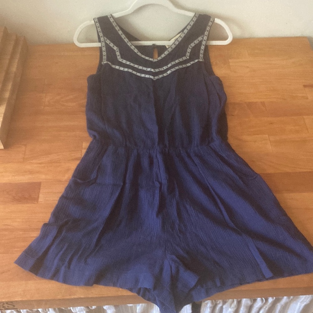 Altar’s state blue romper